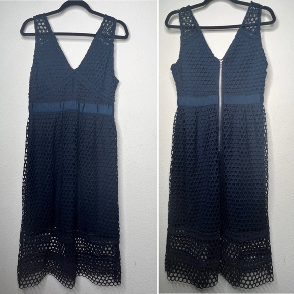 Abercrombie & Fitch Netted Overlay Midi Dress in Navy Blue, size MP NWT - Picture 1 of 5
